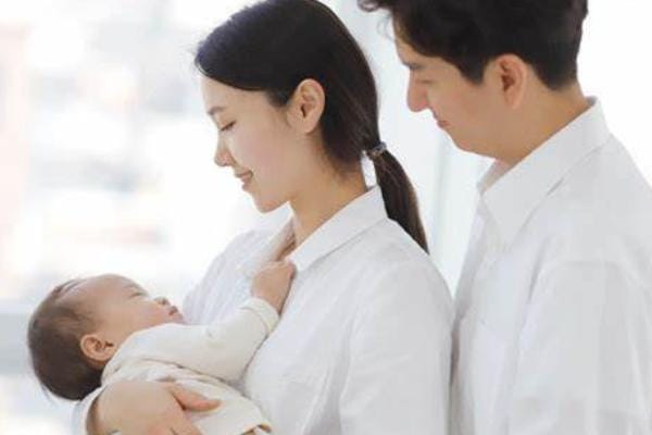 代孕宝宝护照+出生证明办理需要父母到场