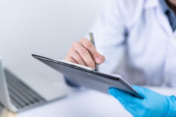 医院报告中国使馆认不认?