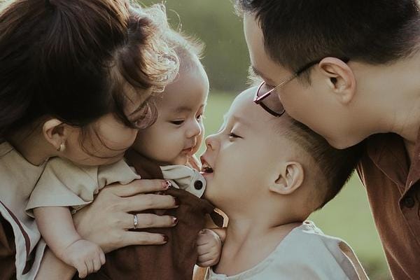 如何判断一家“中文服务可靠”的代孕机构?