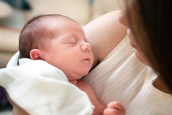 意向父母与宝宝的情感衔接期