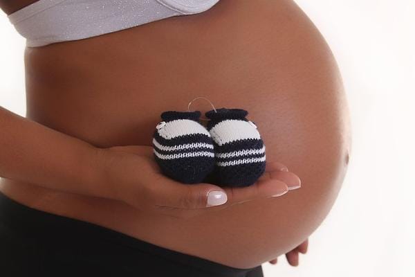 哈萨克斯坦降低早产风险的三大核心策略